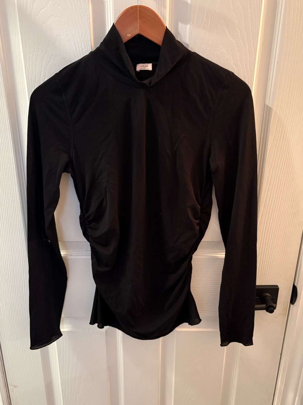 Wilfred Black Long Sleeve Runched Top